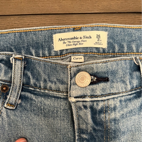 Abercrombie and Fitch Curve Love 70s Vintage Flare Ultra High Rise - Picture 2 of 3